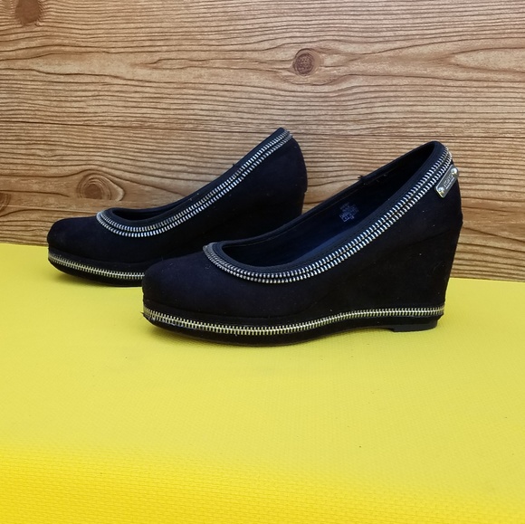 Shoe - Picture 5 of 6